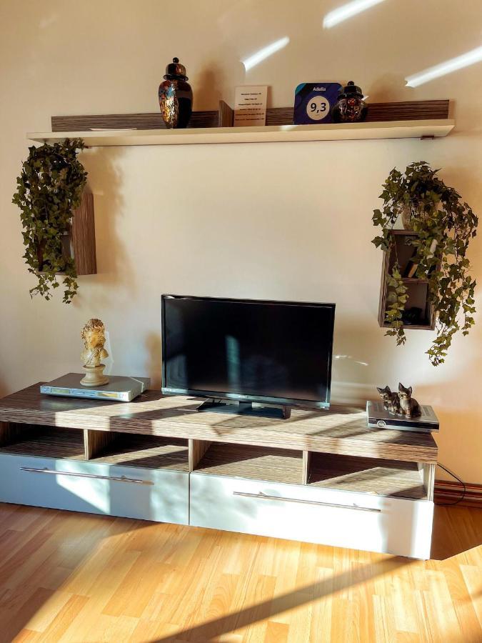 Adella Appartement Sarajevo Buitenkant foto