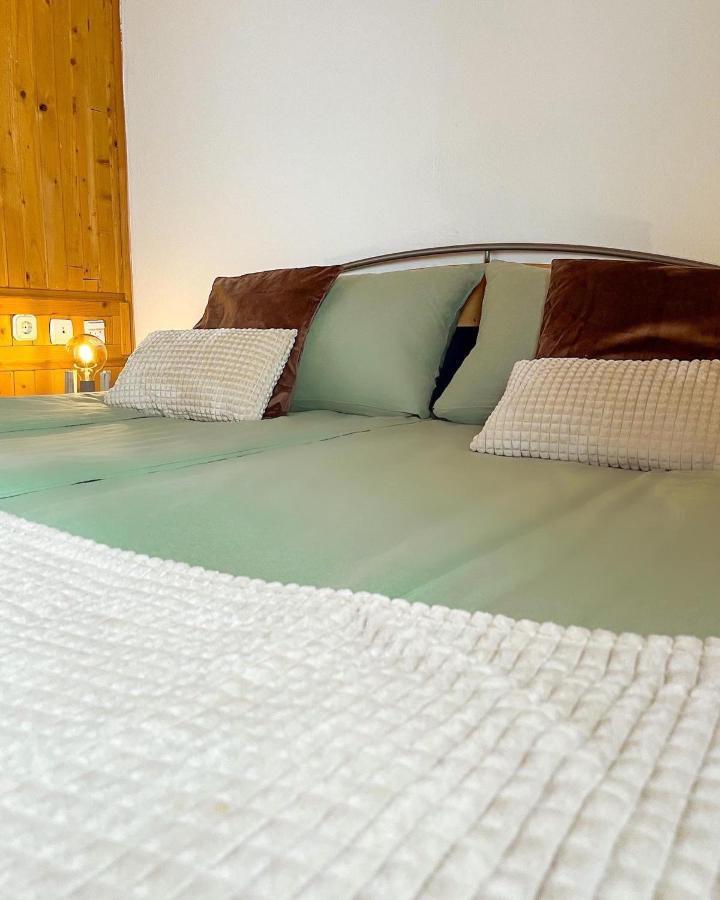 Adella Appartement Sarajevo Buitenkant foto