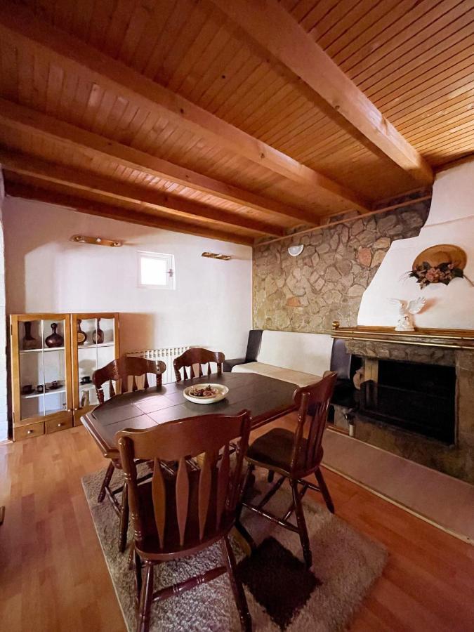 Adella Appartement Sarajevo Buitenkant foto