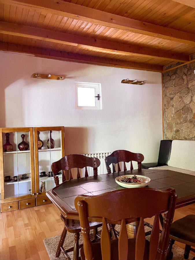 Adella Appartement Sarajevo Buitenkant foto