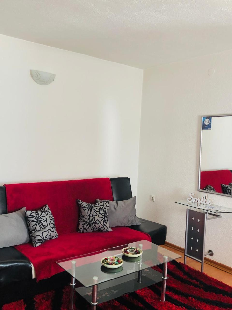 Adella Appartement Sarajevo Buitenkant foto