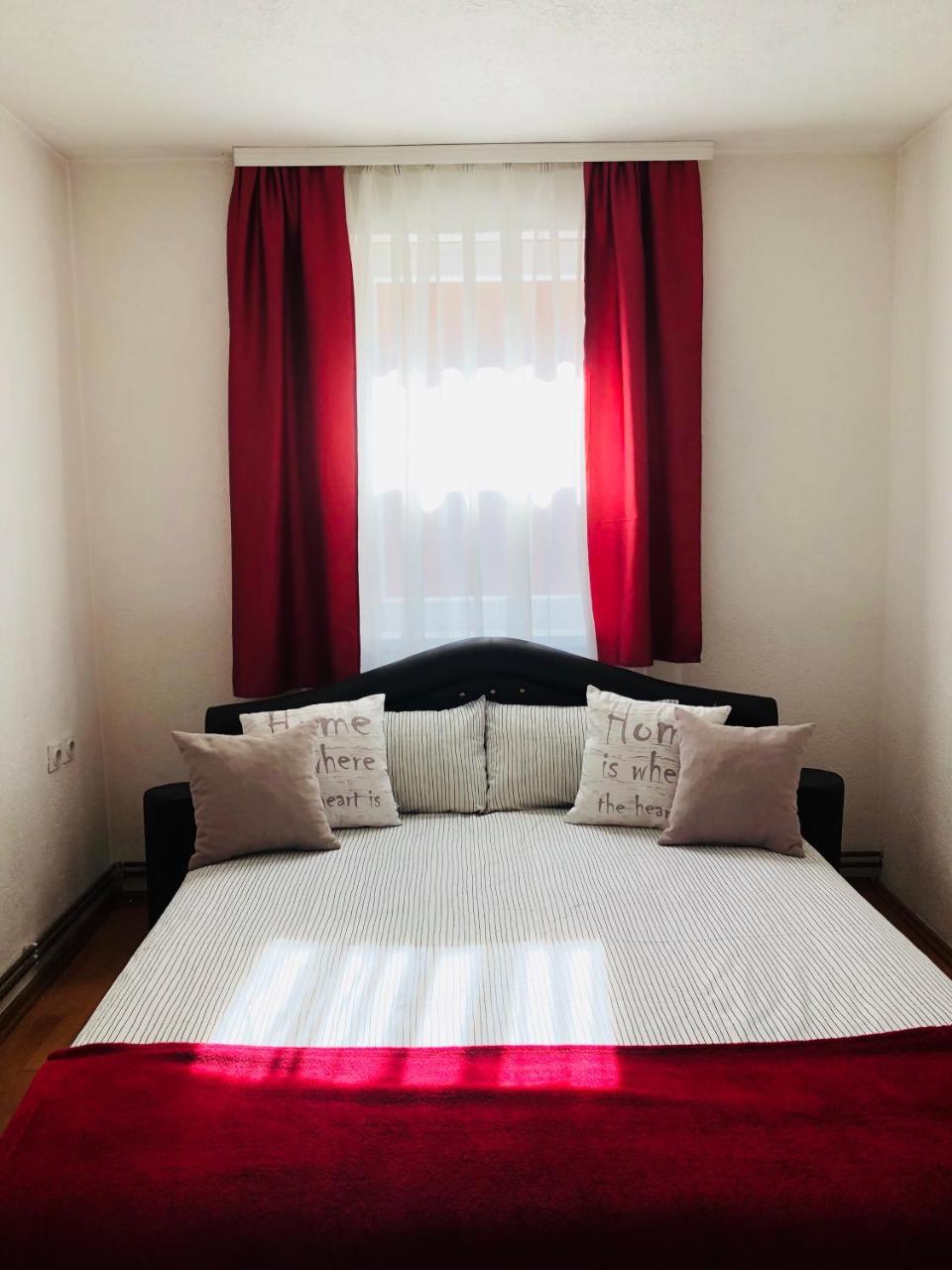 Adella Appartement Sarajevo Buitenkant foto