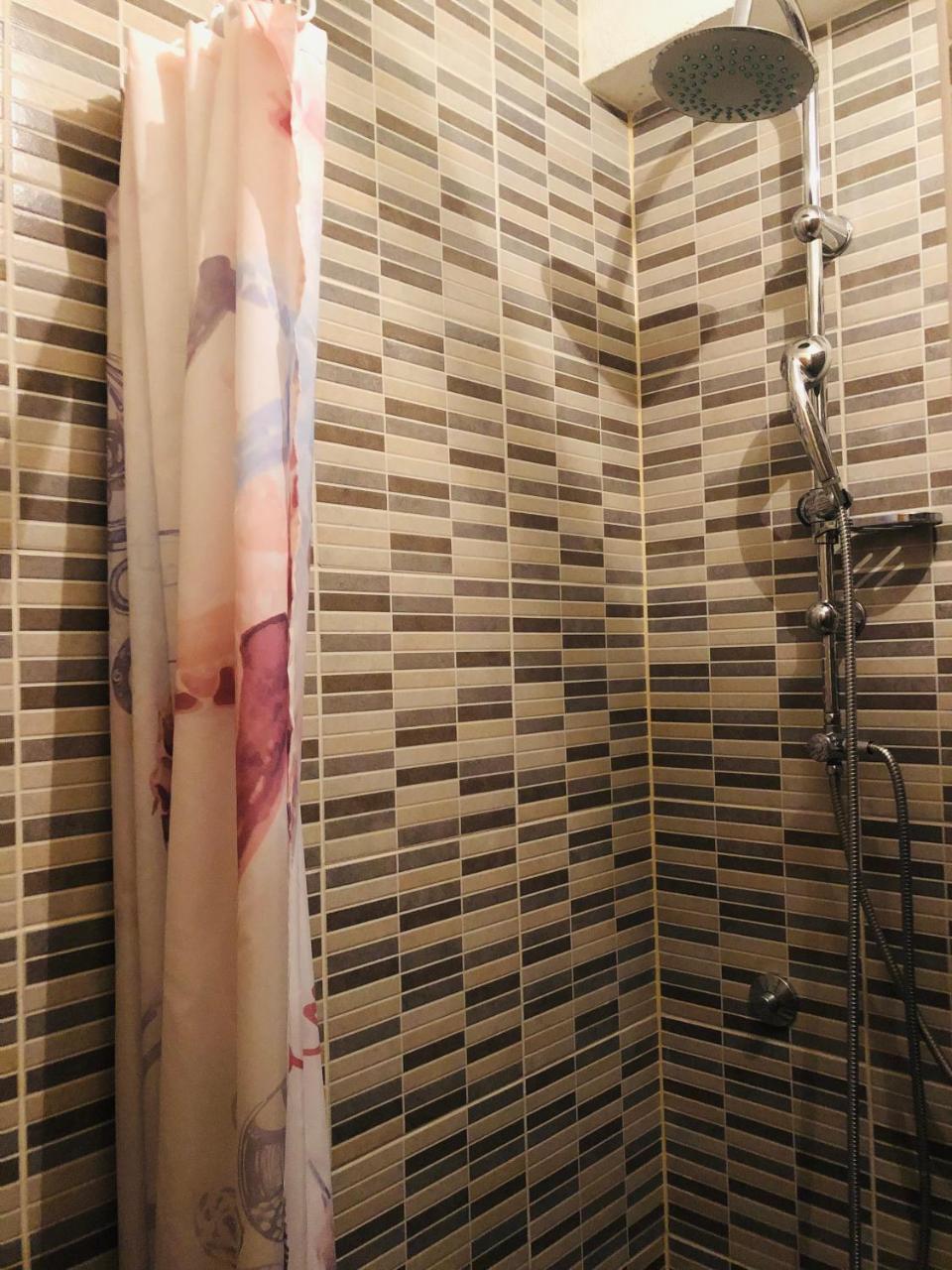 Adella Appartement Sarajevo Buitenkant foto
